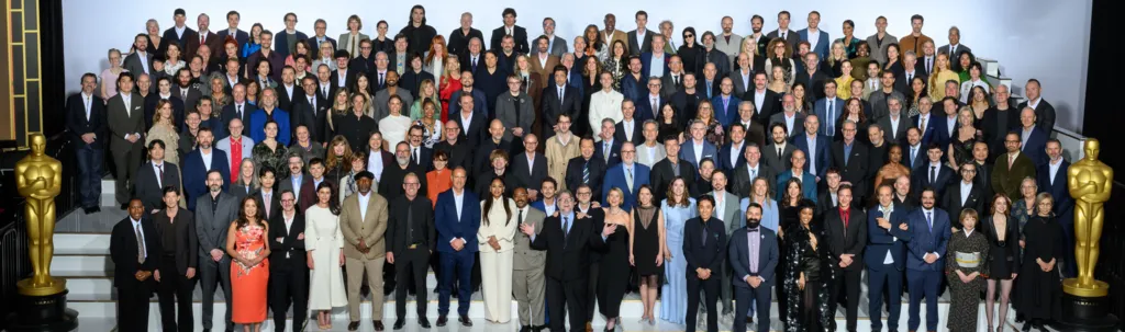 12 things we spotted in the Oscars class photo