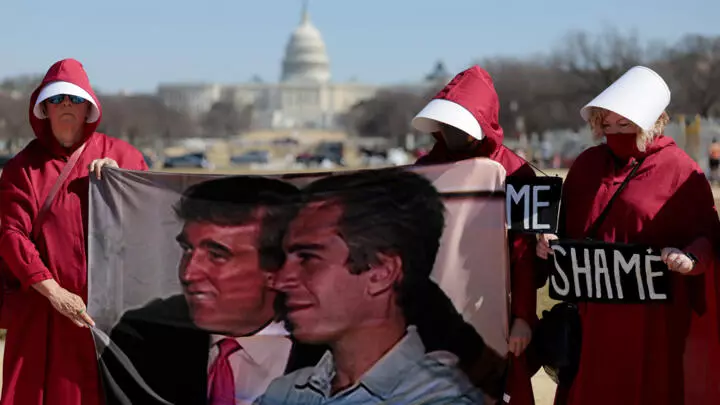 Affaire Epstein : des allégations contre Trump révélées dans des documents du FBI