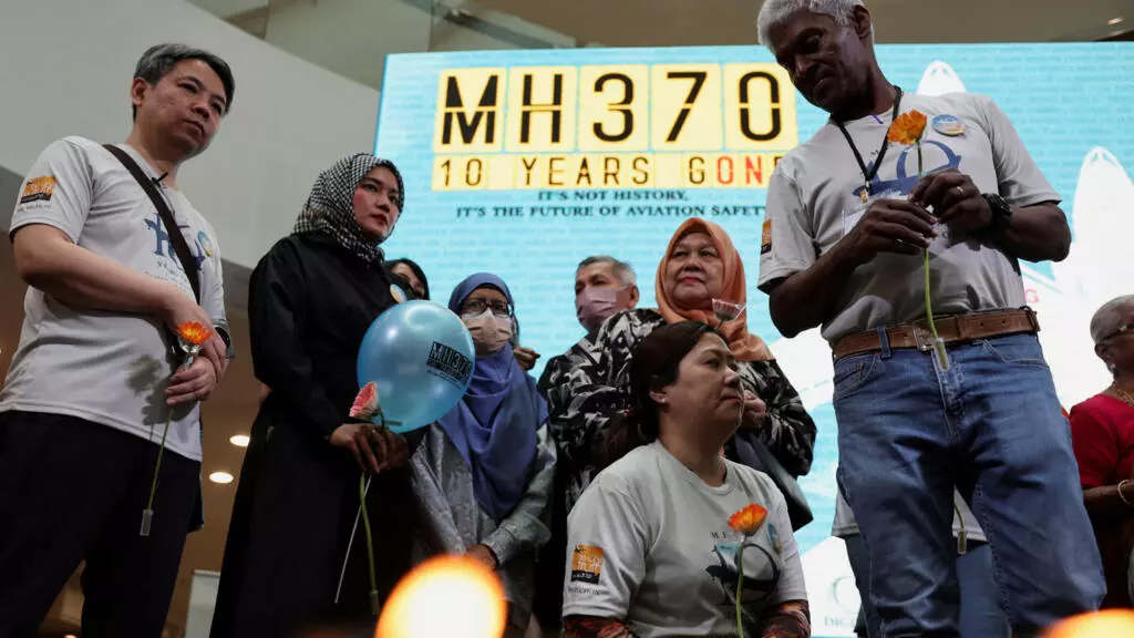 New search for flight MH370 ends without breakthrough