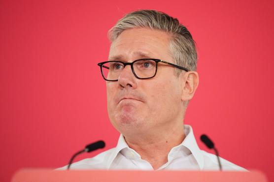 Keir Starmer exclut de démissionner malgré les résultats des élections locales et promet de prouver à « ceux qui doutent de lui » au Royaume-Uni qu’ils ont tort