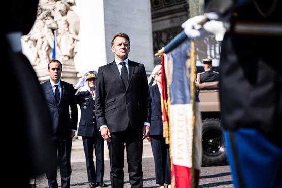 Emmanuel Macron, dont le mandat se termine dans exactement un an, entretient le mystère sur l’après-2027