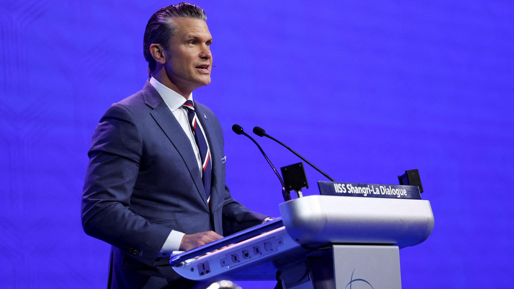 Renforcement militaire de la Chine : « de quoi légitimement s’alarmer », dit Pete Hegseth