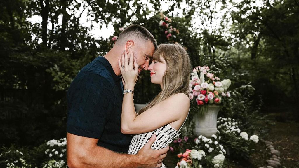 Taylor snubs A-list couple from wedding