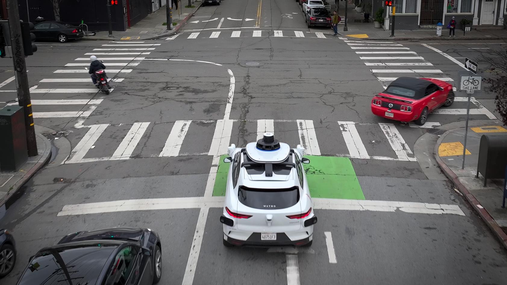 Les voitures autonomes de Waymo ont 68 % moins d’accidents que les humains