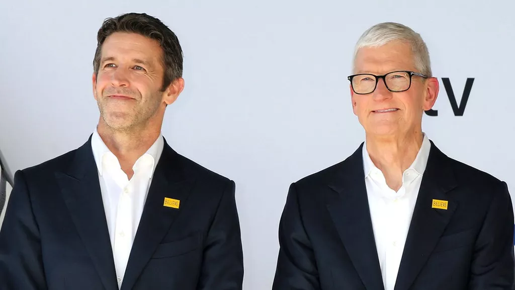 « Il pourrait apporter plus de changement qu'attendu » : chez Apple, les enjeux de l'arrivée aux commandes de John Ternus