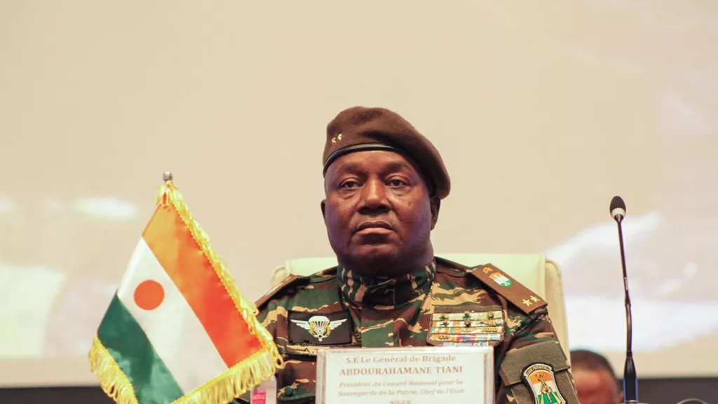 Niger : des mutins attaquent le palais présidentiel et l'aéroport.