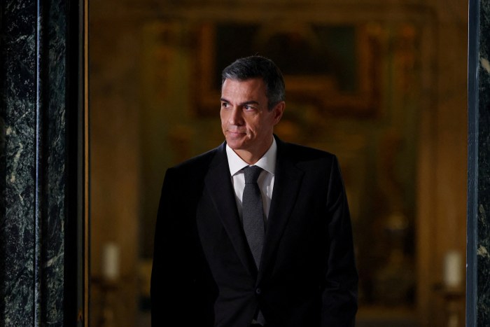 Migrant Crisis Pits Spain’s Leader Against Critics Across Europe