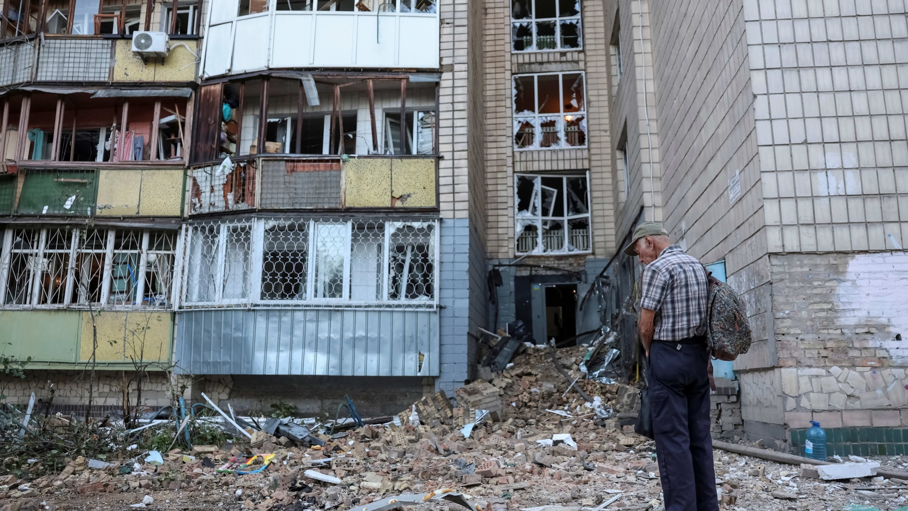 Russia launches deadly missile and drone attacks on Kyiv