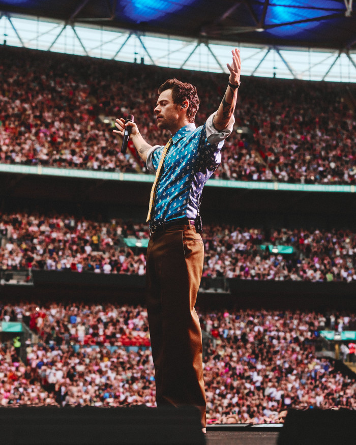 The Harry Styles Superfans Spending Thousands to See Him 15 Times in a Row