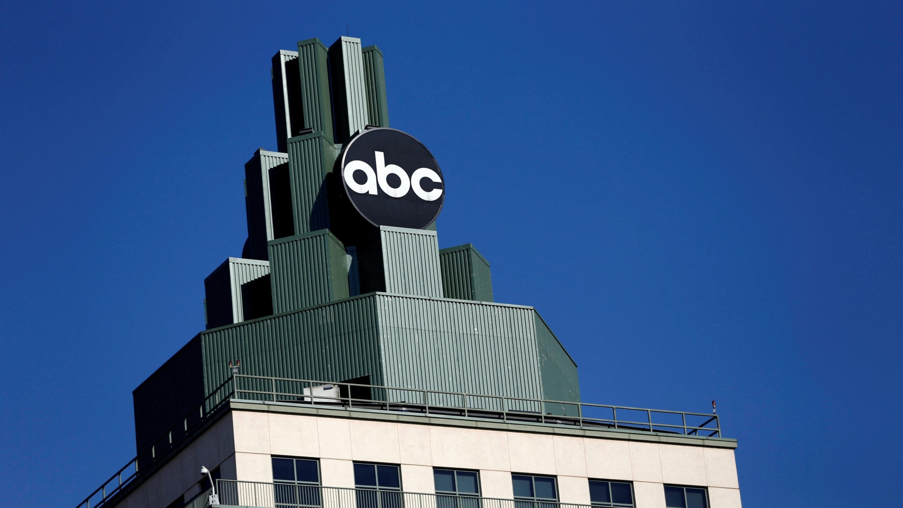 Dans le viseur de Trump, la chaîne ABC contre-attaque en justice