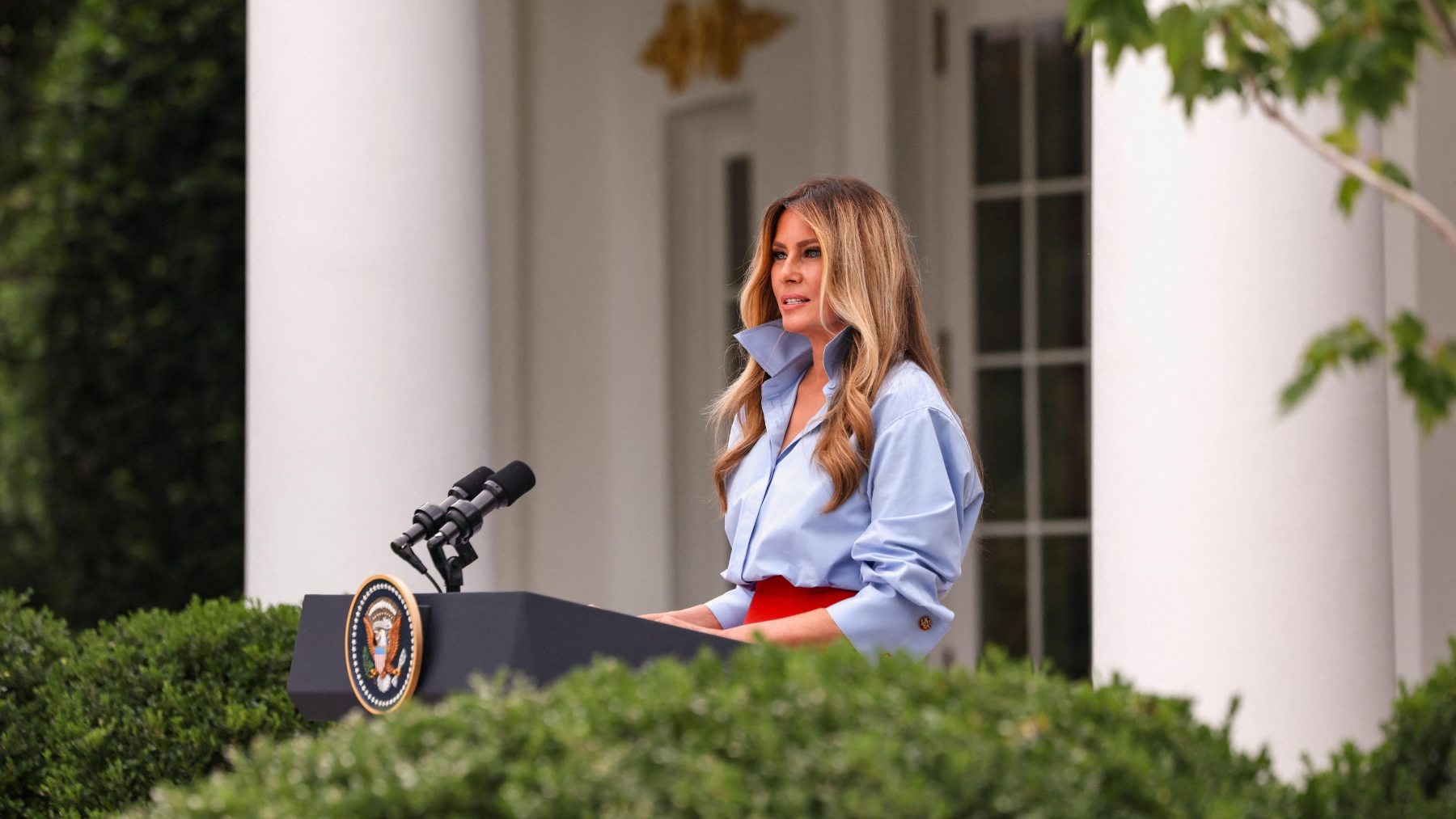 La première dame des États-Unis, Melania Trump, a participé à un événement à la Maison-Blanche, le 20 août 2026, après une longue absence devant les projecteurs.  Photo : Reuters / Tierney L. Cross