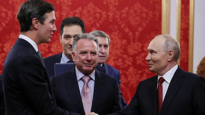 Guerre en Ukraine : dans le Salon rouge du Kremlin, trois heures de discussion entre Witkoff, Kushner et Poutine... sans avancée notable