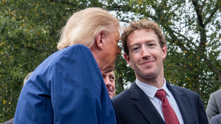Trump and US tech giants sign pact to stop AI from going rogue (VIDEO)