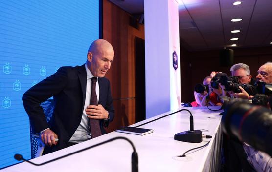 Zinédine Zidane maintient sa confiance à l’ex-policier détaché auprès des Bleus, dans le collimateur de la justice