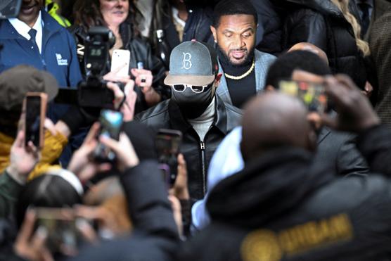 Chris Brown, rappeur américain, condamné à Londres à de la prison avec sursis pour une « agression violente et non provoquée » dans une boîte de nuit en 2023