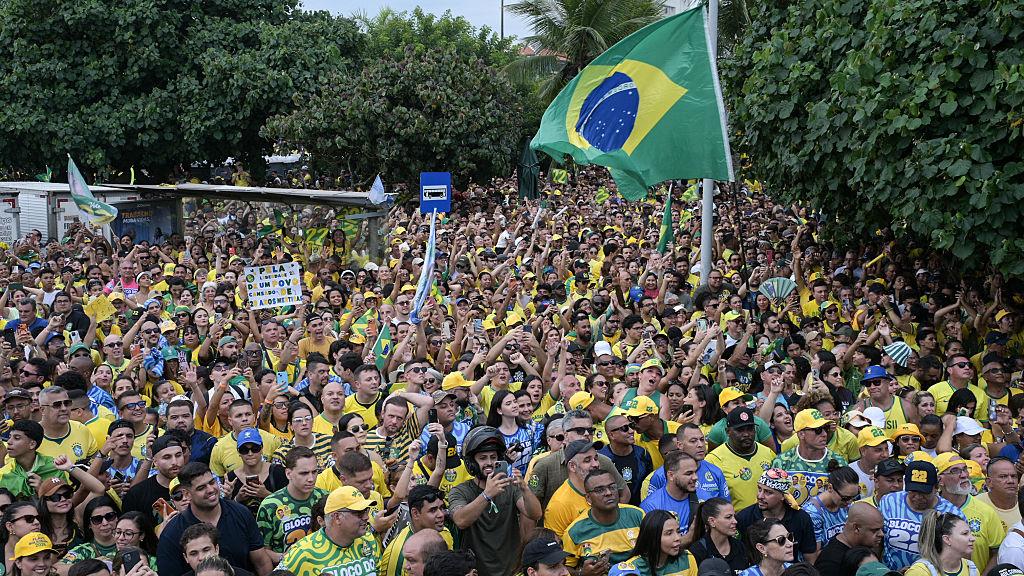 Brésil : ultimes démonstrations de force dans la rue pour Lula et Bolsonaro