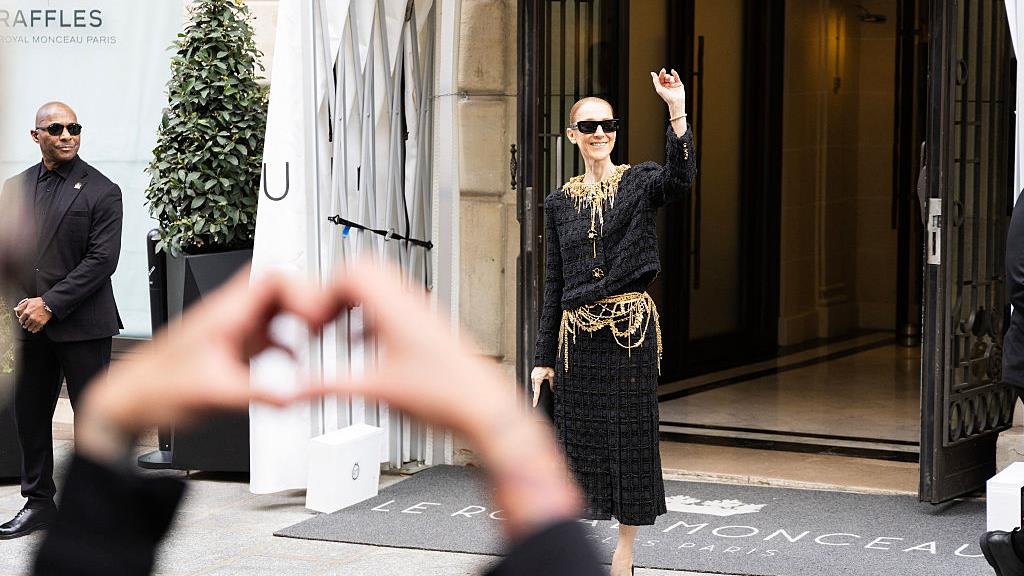 Céline Dion clôt en apothéose cinq semaines de concerts près de Paris