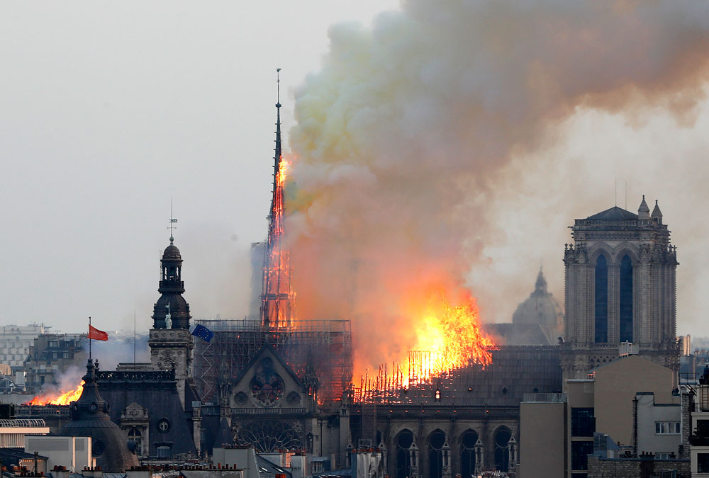 How the Notre-Dame Cathedral Fire Spread