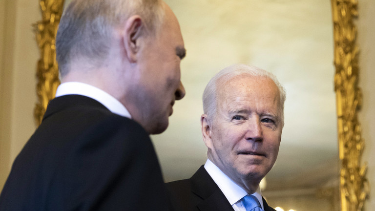 Biden agrees 'in principle' to Ukraine summit with Putin brokered by Macron