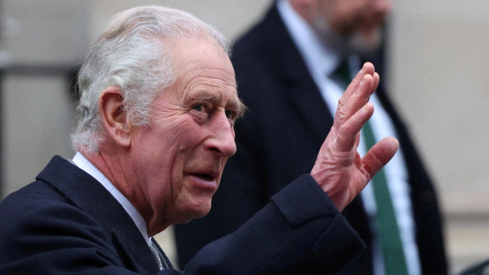 Britain’s King Charles III leaves the London Clinic after receiving treatment for an enlarged prostate in London on January 29, 2024. © Toby Melville, Reuters